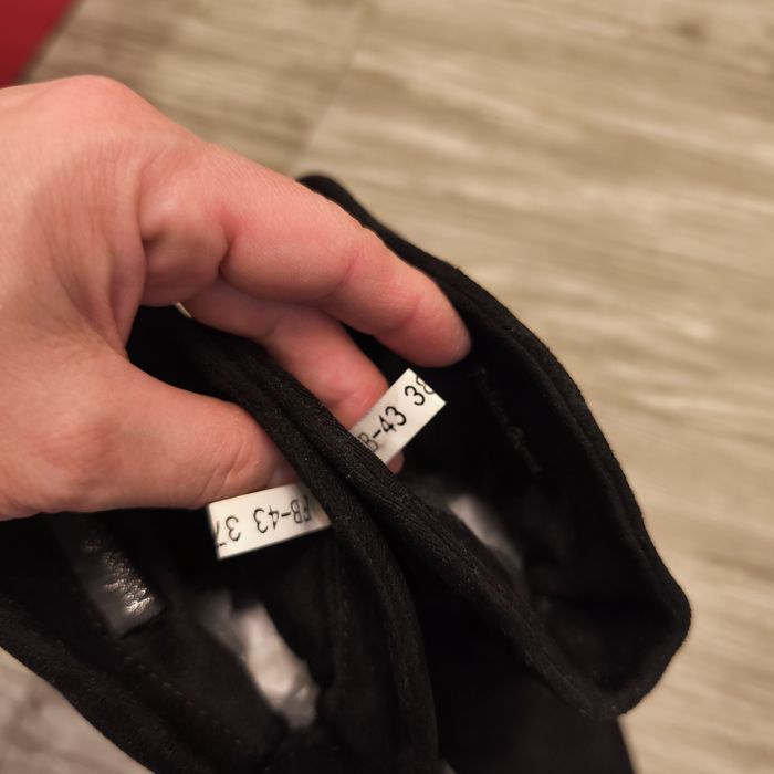 Продам обувь замша