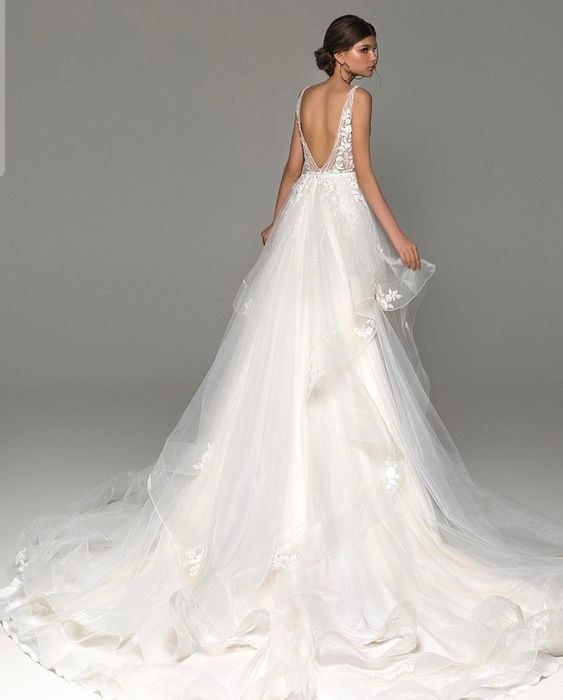 Свадебное платье новое.