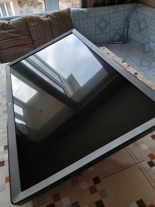 Телевизор/монитор LG, 28"