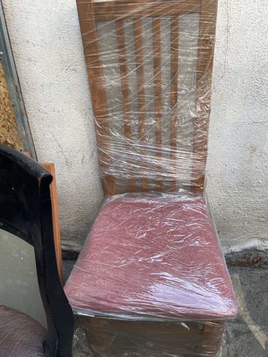 Продавам столове и маси