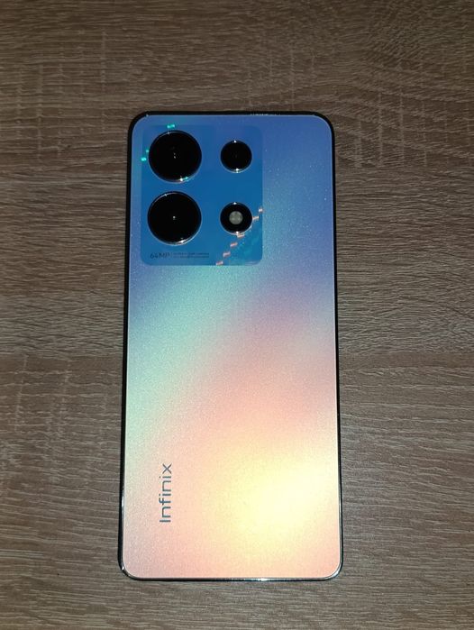 Смартфон Note 30 в отличном рабочем состоянии б/у.