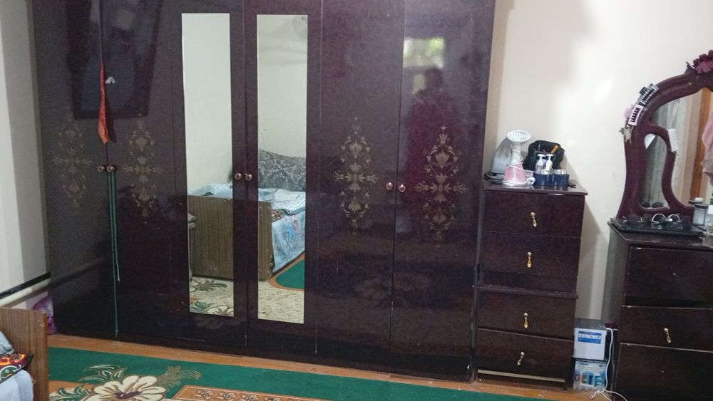 Mebel 2 tumba arsha  jagdayi jaqsi kelisip beremen alam degenler qavar