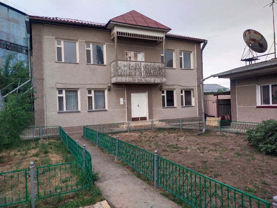 Продаётся дом 100000y.e