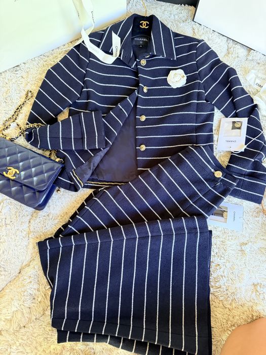 Chanel Blazer si pantalon evazat