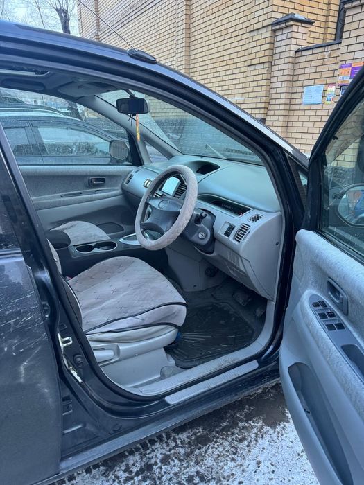 Продам Toyota Nadia 1998