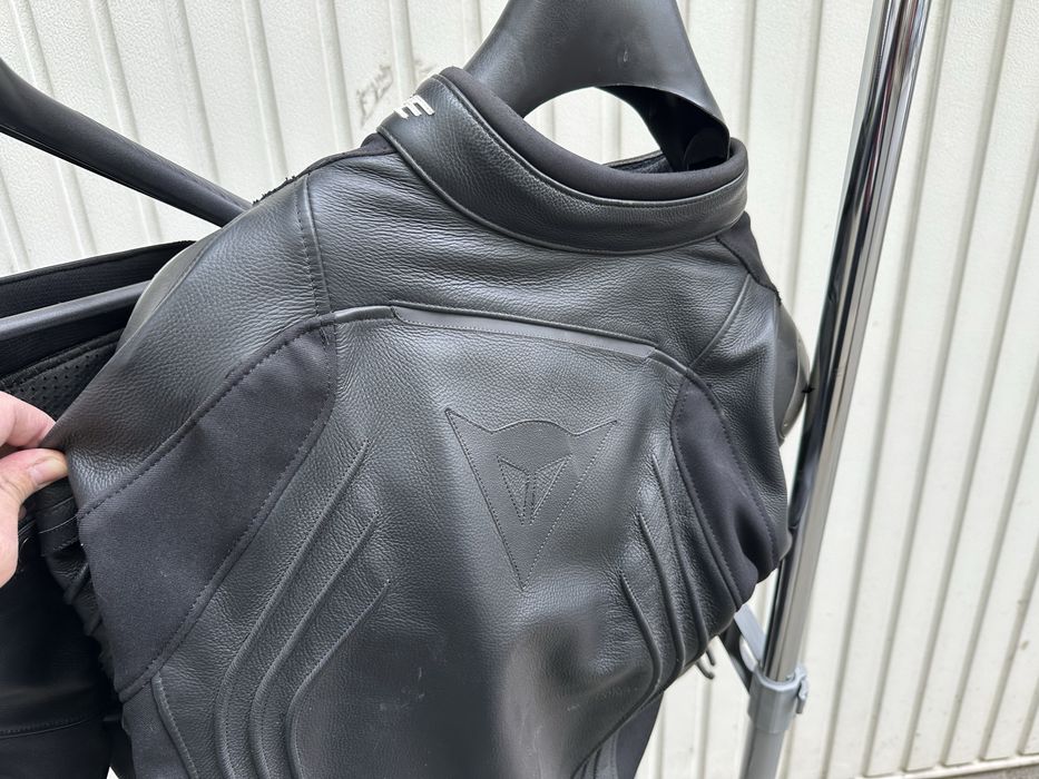 Dainese Racing 3 мото кожено яке с протекъори Dainese