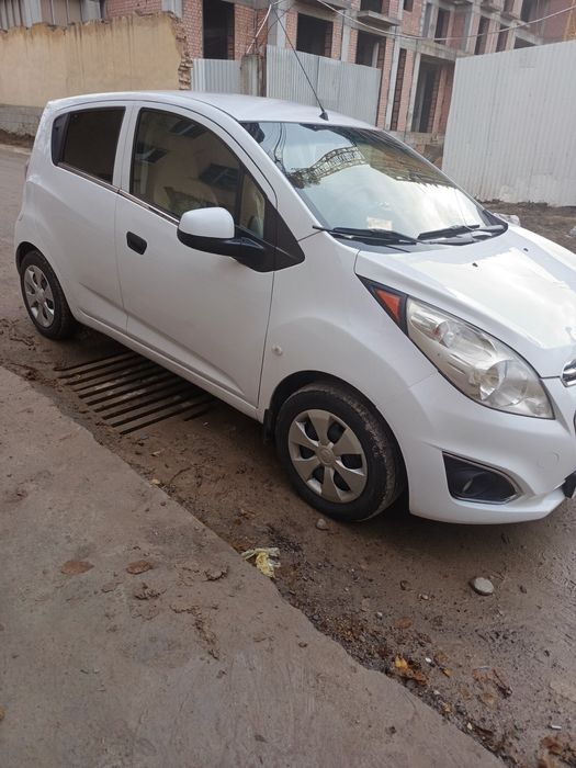 Спарк  автомат 5400$  в Самарканде