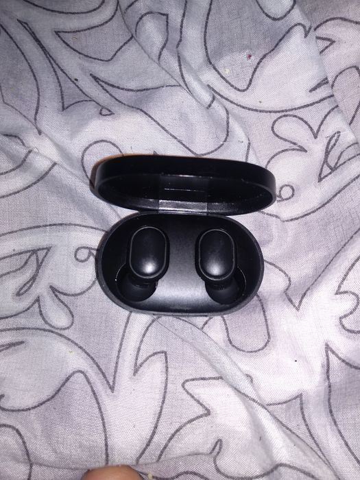 Продам наушники mi