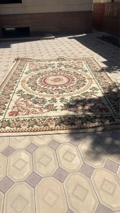 Хороший ковер.