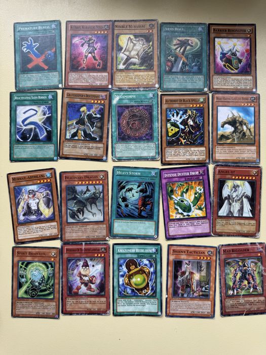 Карти Yu-Gi-Oh.Лимитирани декове!