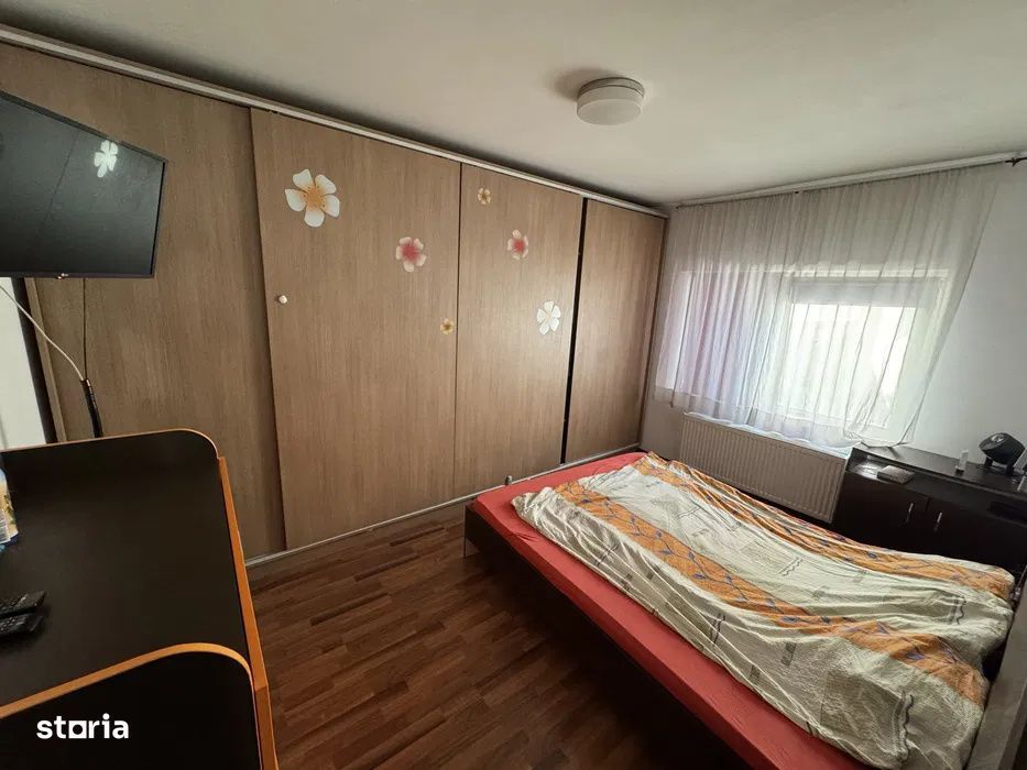 Apartament cu 2 camere, 56 mp, terasa de 50 mp, zona Razoare