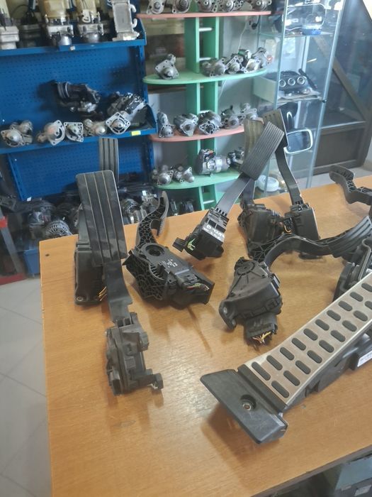 Pedala accelerație Mercedes Ford Renault Kia Dacia  Vw Skoda