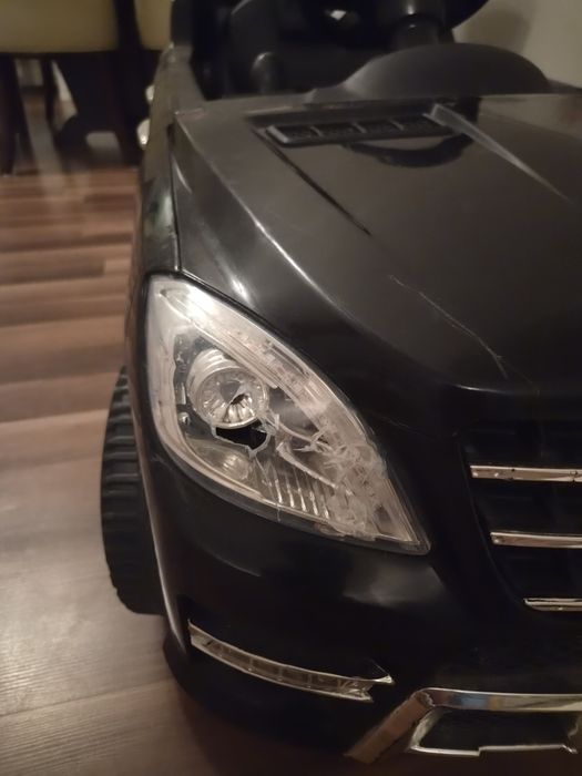 Mașinuță electrică pentru copii
