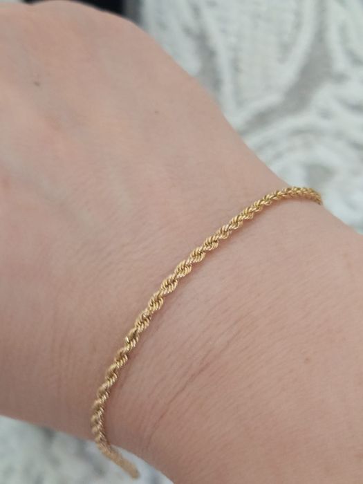 Золотой нежный браслет
