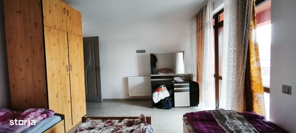 De inchiriat casa cu 6 camere in Cristesti