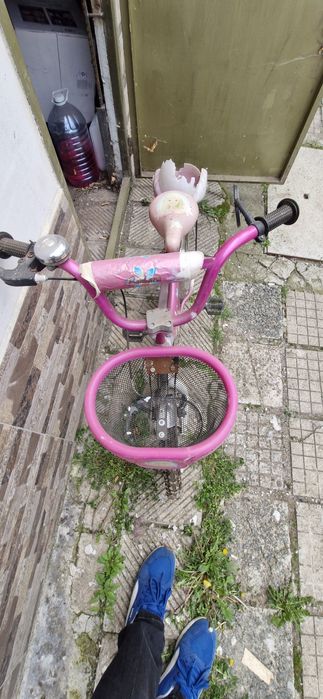 Детски велосипед за момиче.