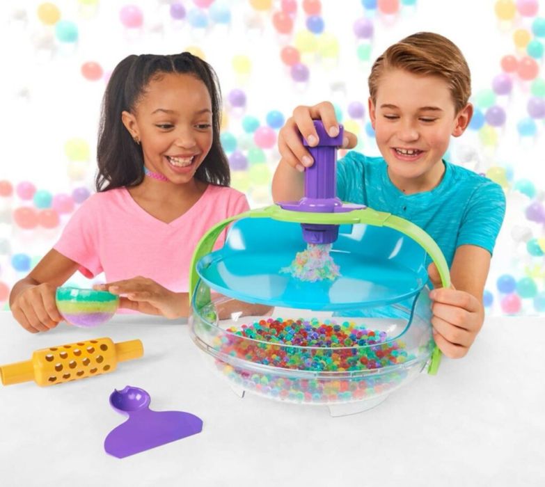 ORBEEZ Challenge kit - студио с 2000 цветни топчета