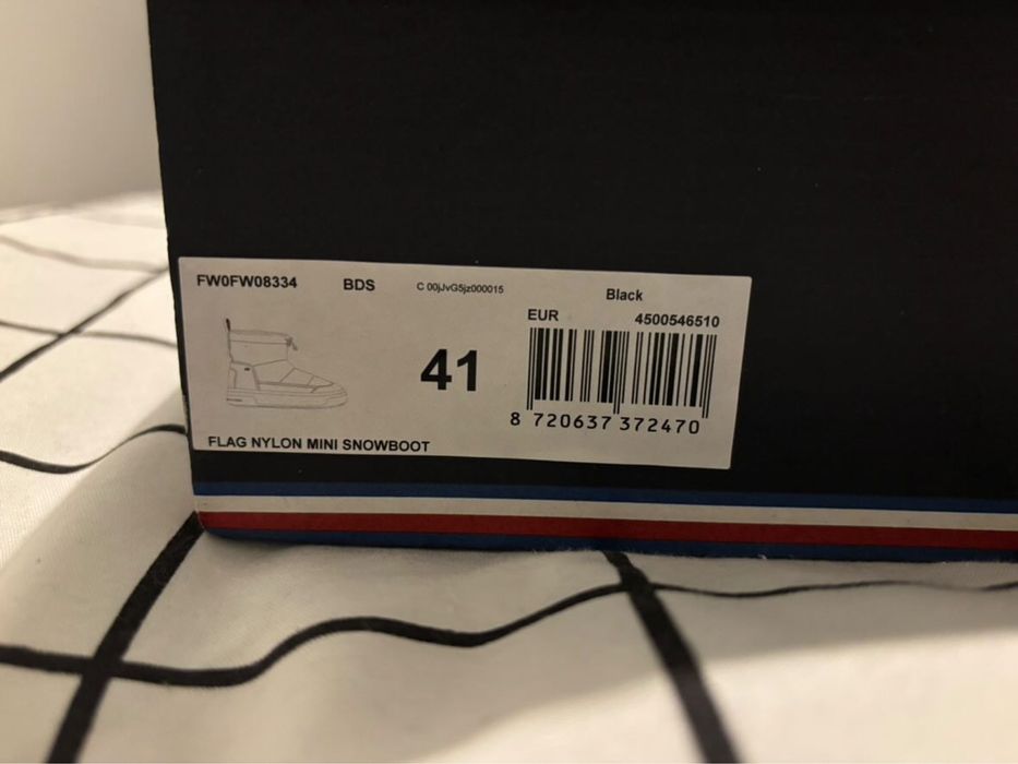 Нови дамски апрески ботуши боти Tommy Hilfiger 41 номер! НОВИ!!!