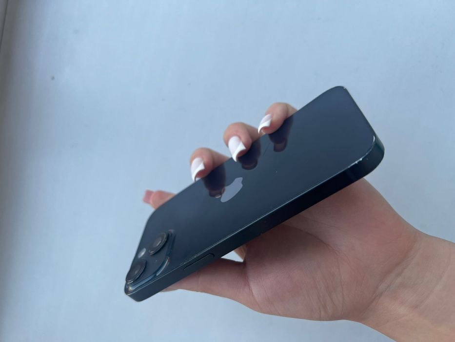 продам 14 айфон срочно