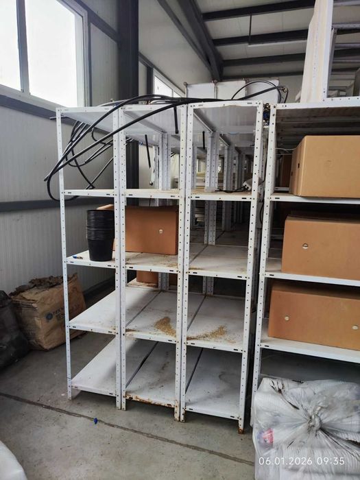 Метални стелажи 90/40/200