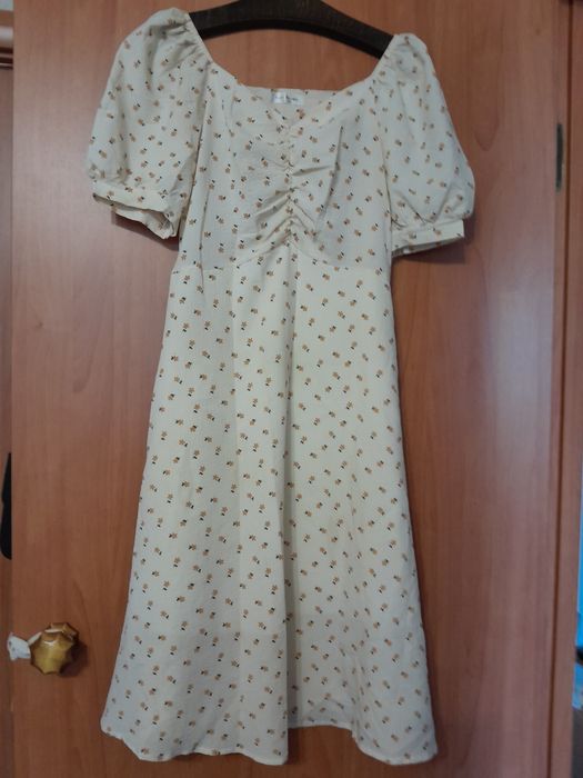Продам платье недорого