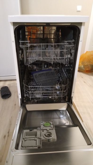 Продам посудомоечныйй  машинку