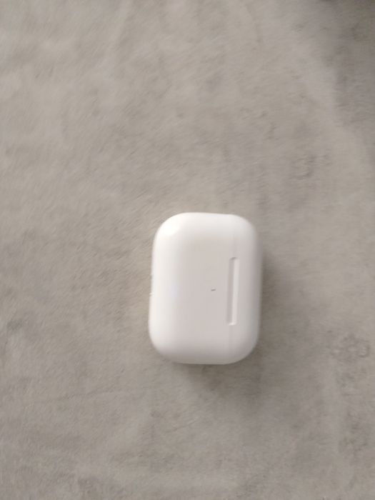 AirPods наушники
