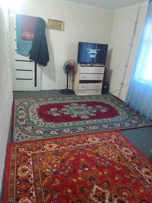 Своя Г. Чирчик, 1-мик 1комната               40 кв.м 2×6 балкон.2/1/4