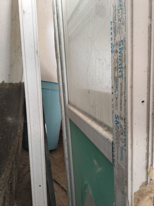 Пластиковые окна двери