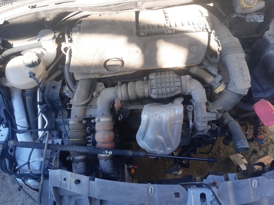 Motor Peugeot  1 6 model 2008.anu 2016