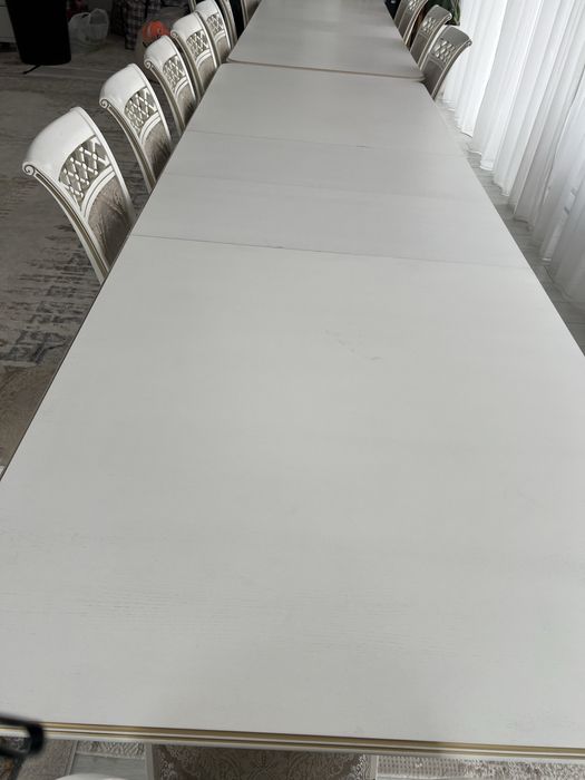 стол и стулья 3.3 м