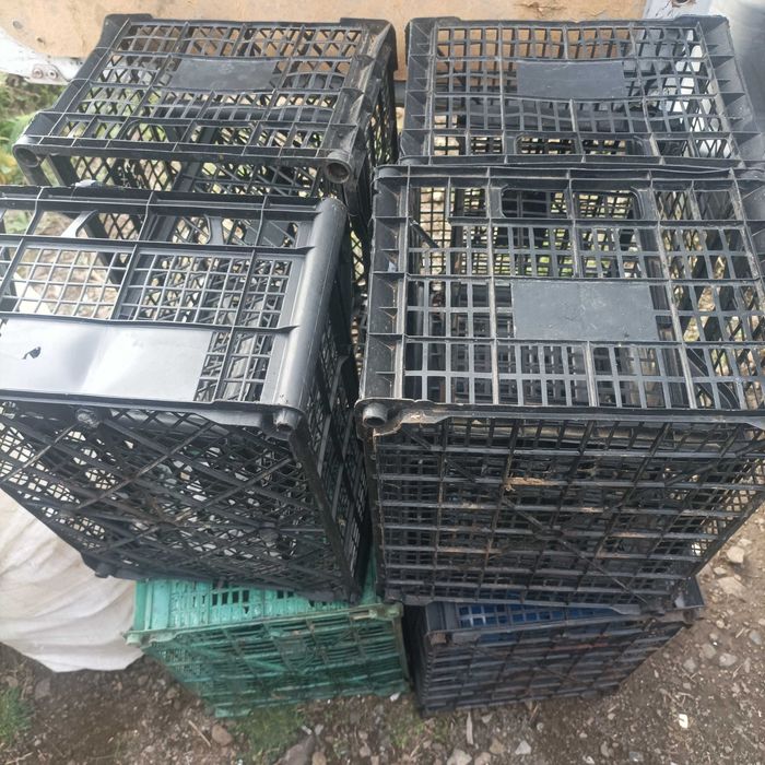 Продавам около 100 броя касетки кубчета