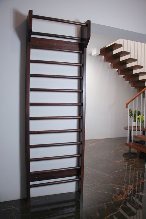 Spalier de gimnastică din lemn de paltin masiv, realizat manual