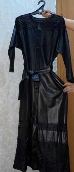 Продам платье женское