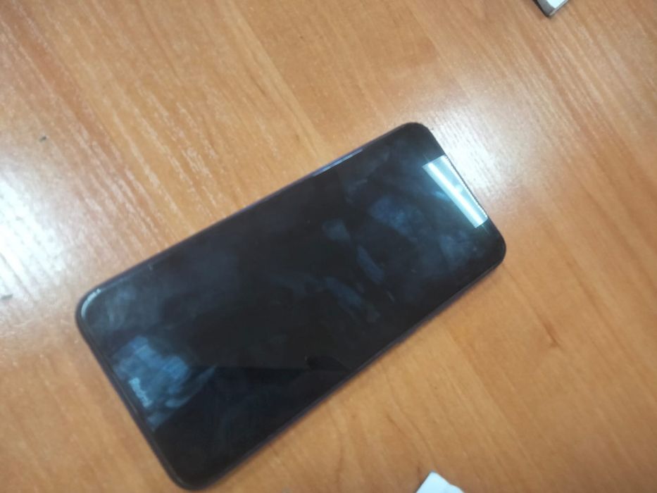 Обмен 6 айфон и redmi hot 8T