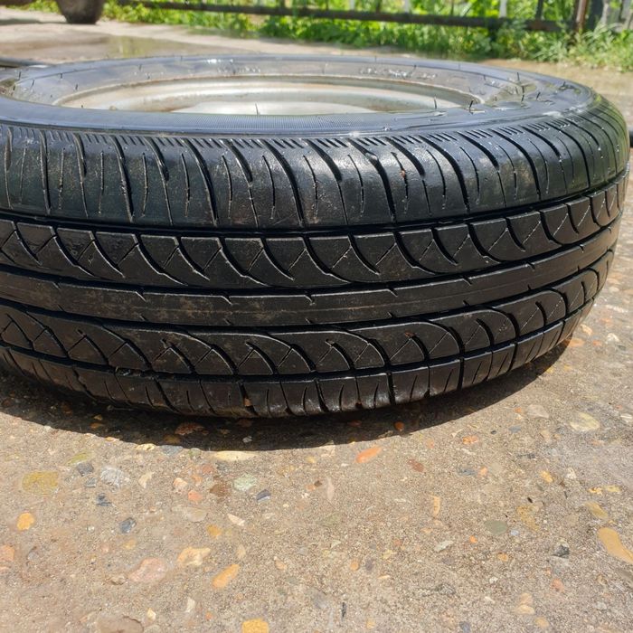 Продам шины автомобиль