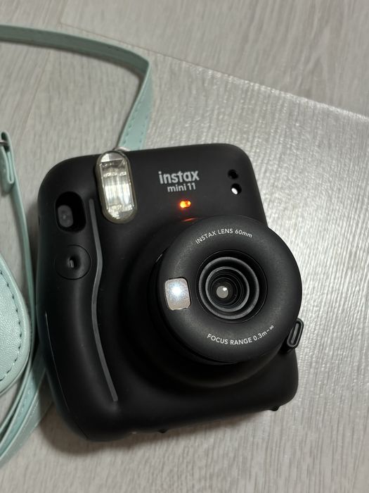 продам instax mini 11 ориг