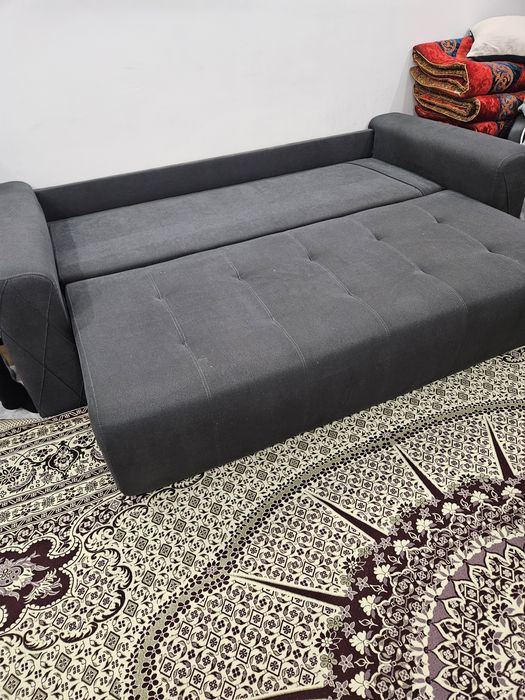 Срочно продаётся диван