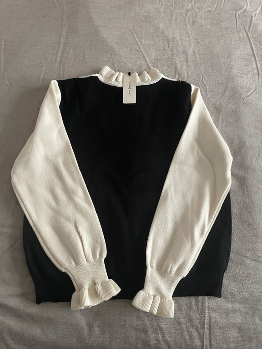 Pulover dama, alb cu negru, marime universala, nou, cu eticheta