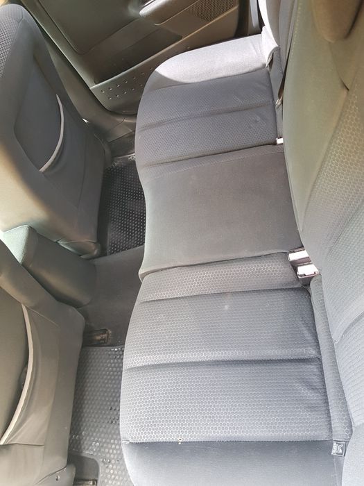 Vand Renaul Megan Motor 1.5 consum de 5.4 An 2004 Acte valabile fiscal pe loc Mașină funcționează perfect