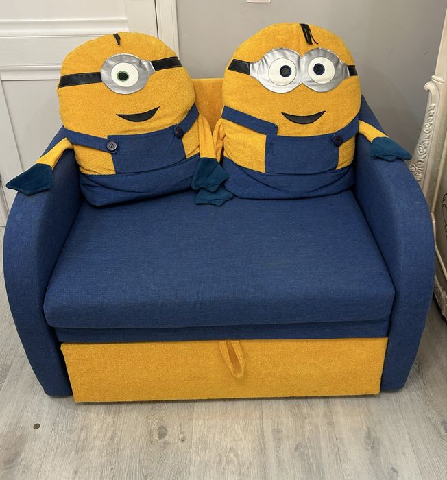Детский диван. Миньеоны