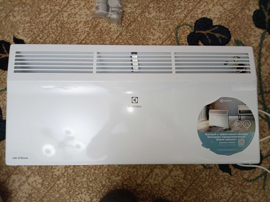 Электрический конвектор, обогреватель