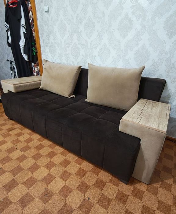 Продам раскладной диван.