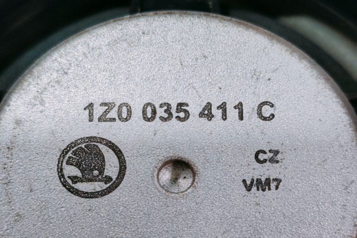Boxa  difuzor 1Z0035411C Skoda Octavia a 2-a generatie seria