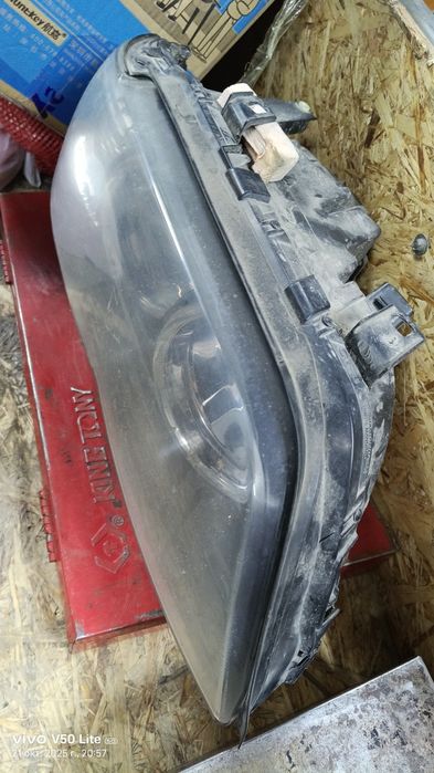 Продам фары от BMW X5 E53