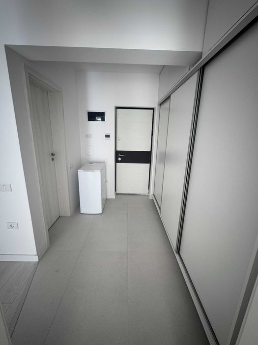 Inchiriez garsoniera decomandata la 3 minute de Metrou Berceni