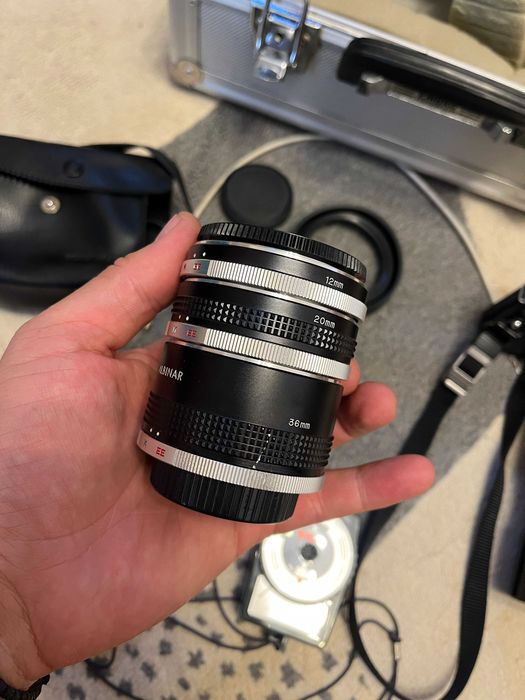 Trusa foto Konica Autoreflex T4 obiectiv adaptoare  diplomat transport