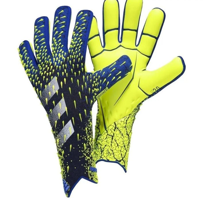 Вратарские перчатки Adidas Predator