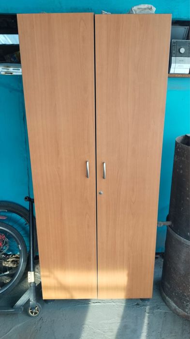 Продам срочно шкаф бу