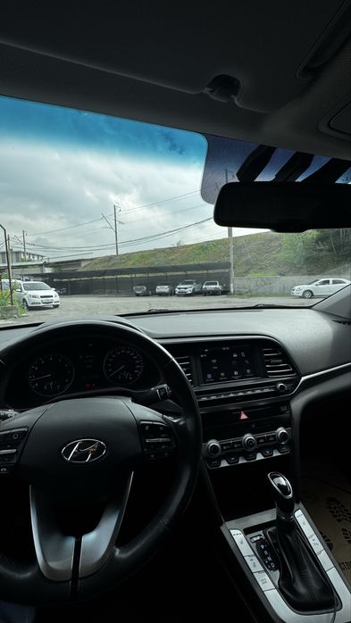 Hyundai Elantra 2019 — 4